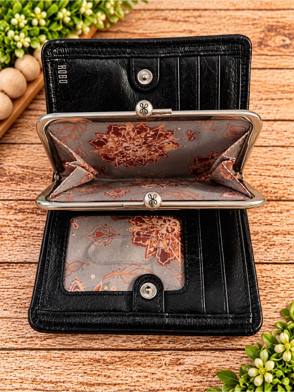 HOBO International Black Leather Kiss Lock Bifold Wallet Coin Purse